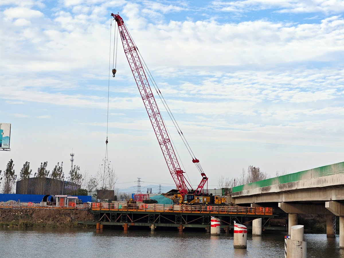 善后河大桥右幅主墩桩基顺利完工 ——长深高速公路连云港2标又有新进展